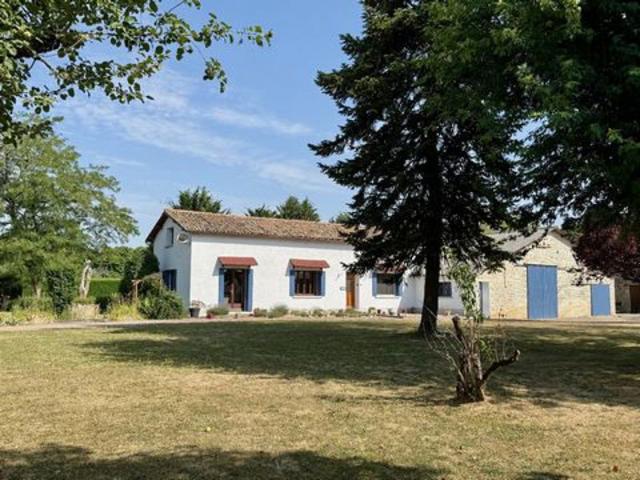 Charmante maison de village rénovée avec grange et