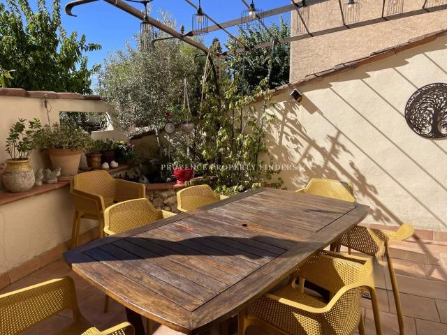 Charmante Maison de village, Villecroze 155m² Villecroze