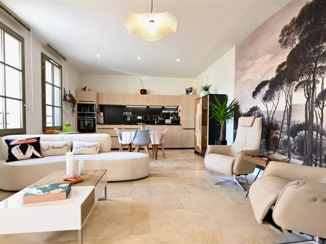 Charmante maison de ville avec piscine à Uzès – Résidence sé. 84m² Uzès