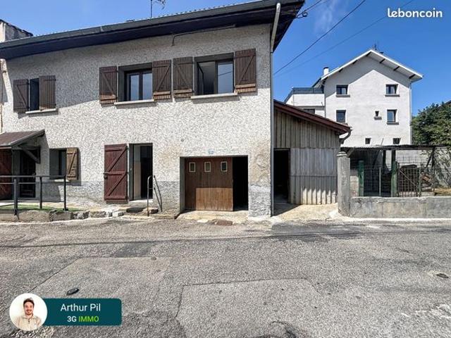 Charmante maison de ville de 75 m² avec garage et jardin – Rives