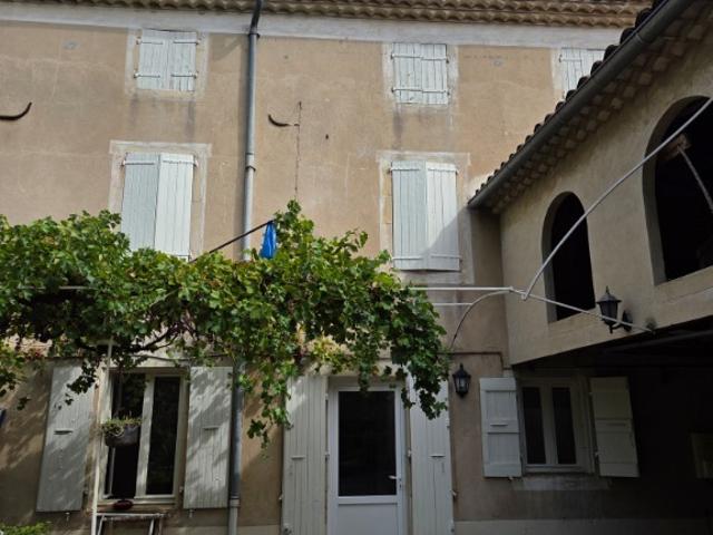 CHARMANTE MAISON DE VILLE Location MONTELIMAR 26200