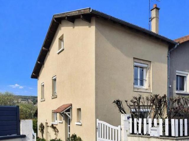 Charmante maison de ville – proximité commerces calme beau quartier