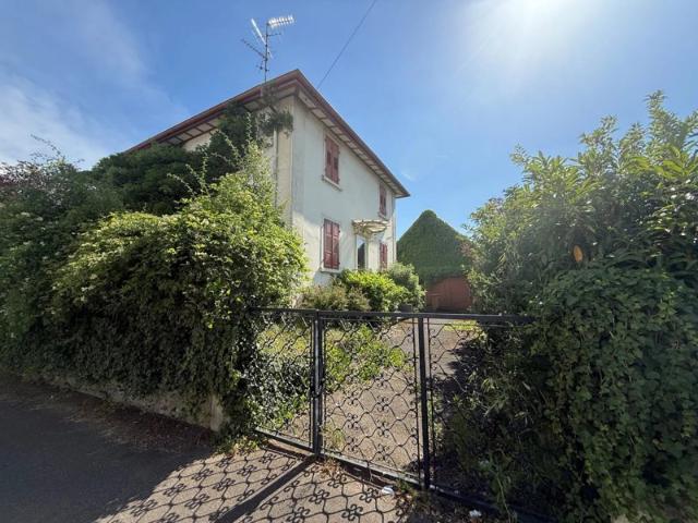 CHARMANTE MAISON DE VILLE