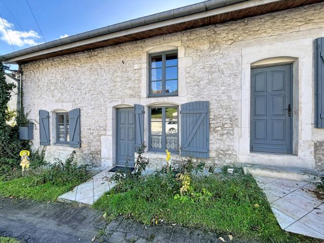 CHARMANTE MAISON DE VLLAGE