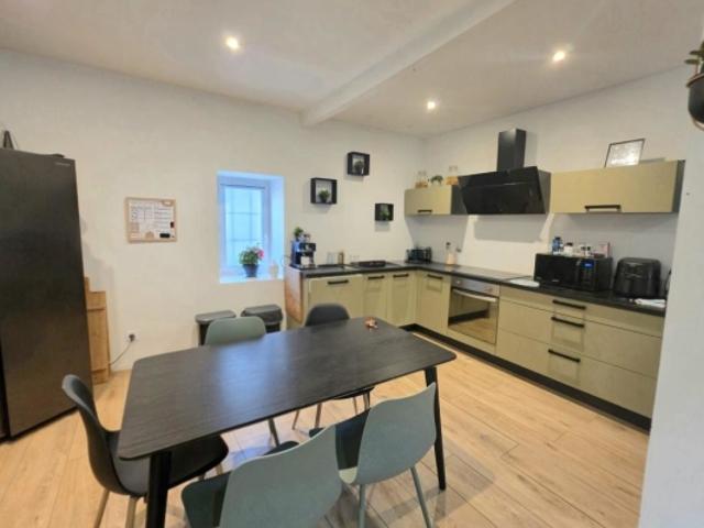 Charmante maison de 110 m² sur la commune CASSEUIL