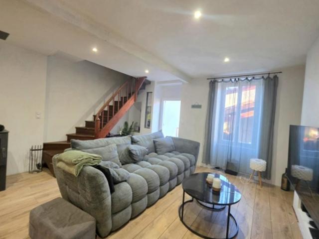 Charmante maison de 110 m² sur la commune CASSEUIL