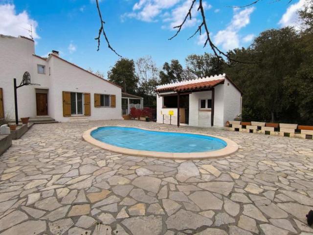 Charmante maison de 115m2 au coeur de Reynes