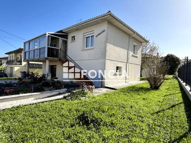 Charmante maison de 131 m² sur deux niveaux avec garage et véranda