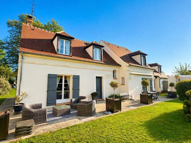 Charmante maison de 6 pièces 194 m² à Orry La Ville !