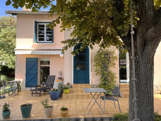 Charmante maison des années 1950 avec jardin et terrasse 171m² Carcassonne