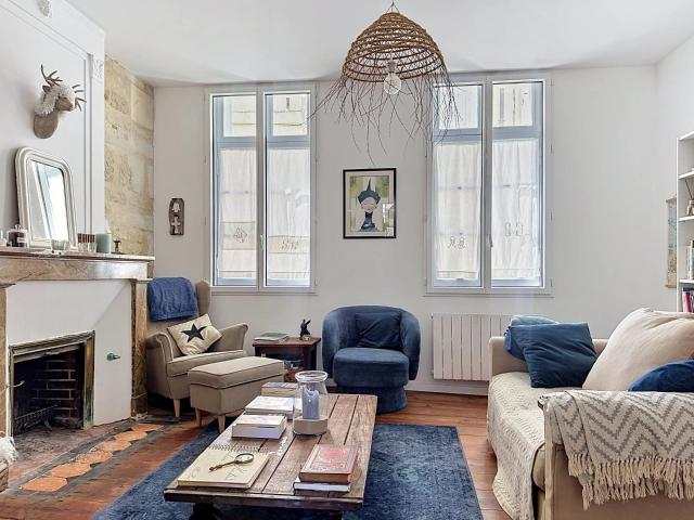 Charmante maison en cœur de ville, avec garage, et commerces à pied