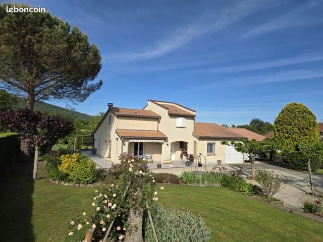 Charmante maison en campagne de 147 m² avec jardin