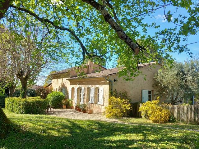 Charmante maison en pierre 178m² Bourg