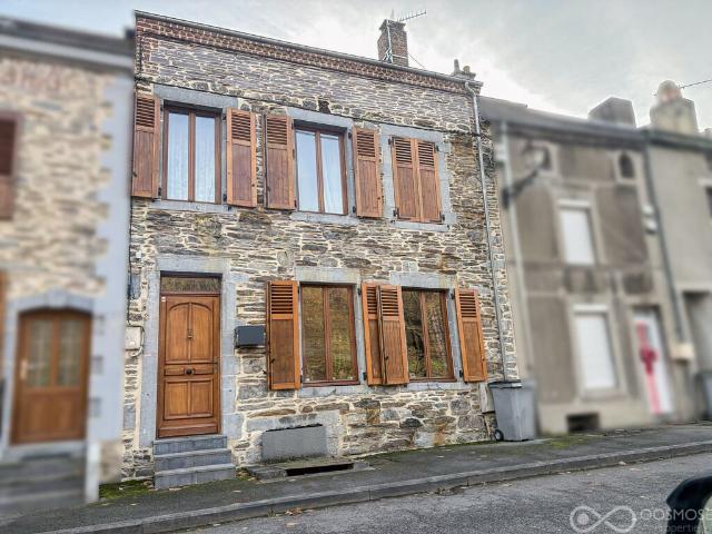 Charmante maison en pierre au bord de la Meuse 152m² Fumay