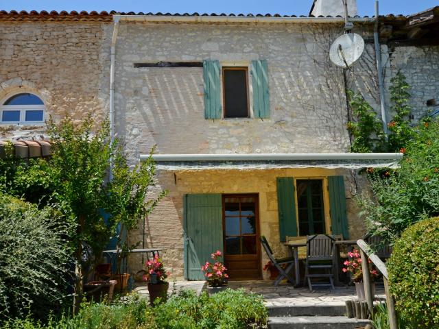 Charmante maison en pierre avec jardin
