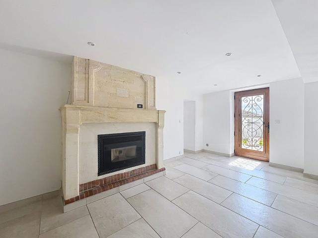 Charmante maison en pierre avec jardin 108m² Pugnac
