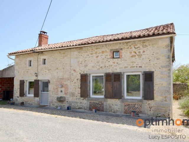 Charmante maison en pierre de 1780 pleine de caractère – Saint Laurent de Céris 16 ❤️