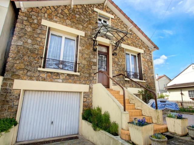 Charmante maison en pierre de meulière. BELLE AFFAIRE À SA