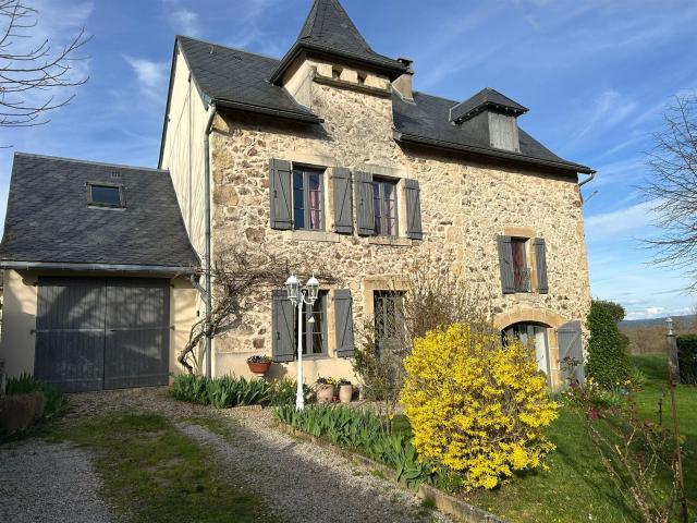 Charmante maison en pierre et son jardin attenant 176m² Privezac