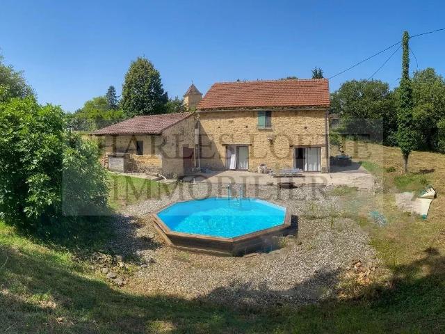 Charmante maison en pierre, grangette sur un plus de 2,5 ha. 107m² Villefranche du Périgord