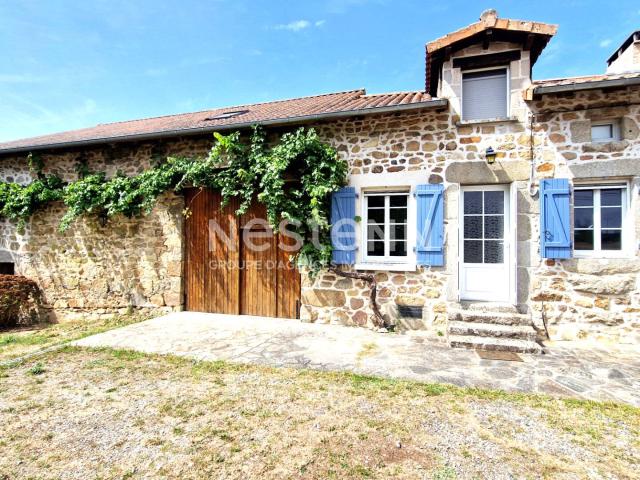 Charmante maison en pierre rénovée avec grange à 10 min de P. 123m² Piégut Pluviers