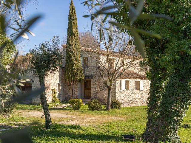 Charmante Maison En Pierres 151m² Gordes