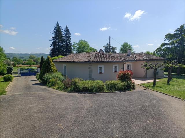 Charmante maison en très bon état à Varen sur 2050m2 de terrain