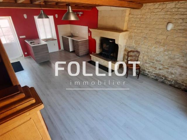 Charmante maison F2 BIS au calme avec terrasse et jardinet 15 mn CAEN OUEST