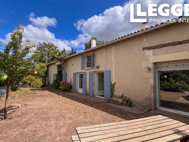 Charmante maison familiale 5 chambres aux beaux volumes et avec jardin + garage