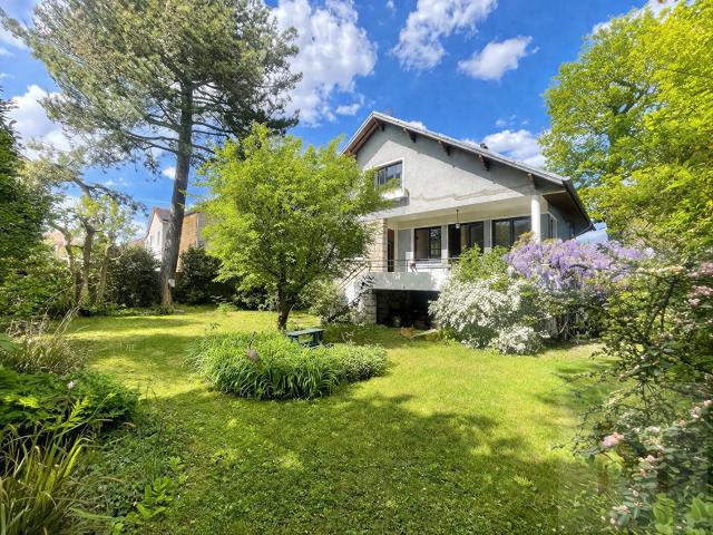 Charmante maison familiale 6 pièces avec jardin arboré sans vis à vis