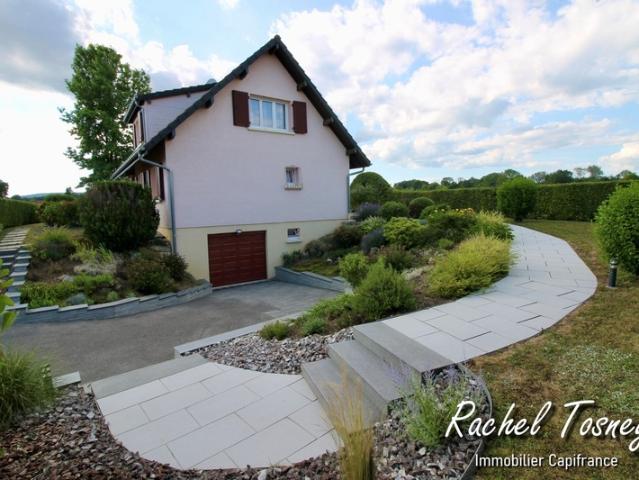 Charmante Maison familiale T6 sur terrain plat de 10 ares 1ère couronne BELFORT axe PEROUSE/BESSONCOURT