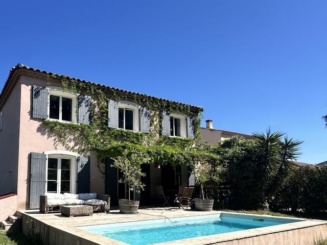 Charmante maison familiale au Paradou