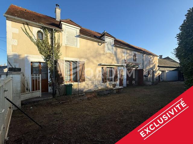 Charmante maison familiale avec garage, dépendances et grand. 121m² Thury