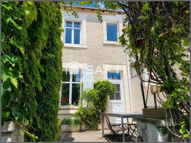 Charmante maison familiale avec jardin arboré, terrasse et garage