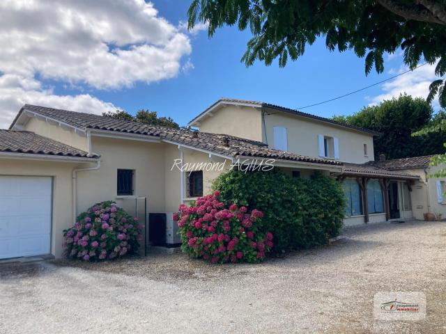 Charmante maison familiale de 4 chambres avec piscine et jar. 165m² Pineuilh