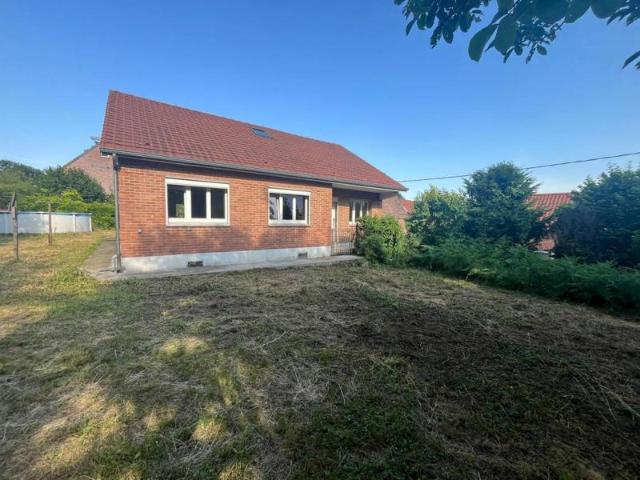 Charmante maison familiale de 117 m² – 4 chambres – Grand terrain de 1 016 m²