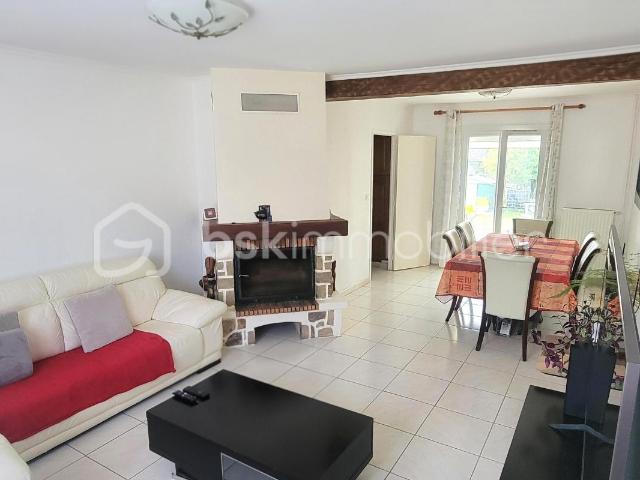 Charmante maison familiale indépendante de 149 m² — Cauffry Oise