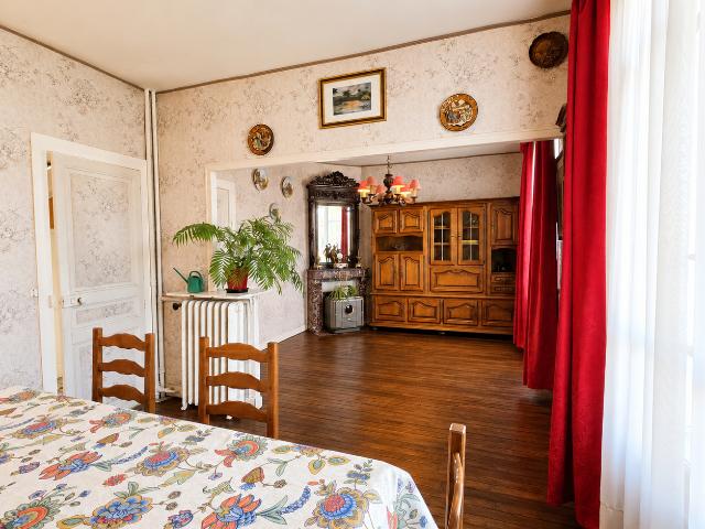 Charmante maison indépendante de 5 pièces avec jardin arboré