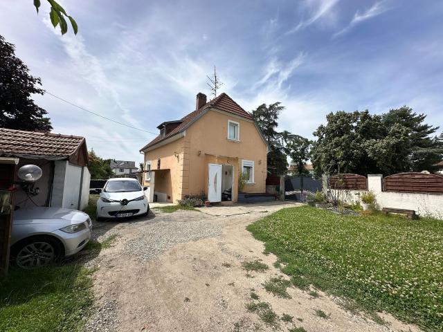Charmante Maison Individuelle à Mulhouse 4 Pièces, Jardin et Garage