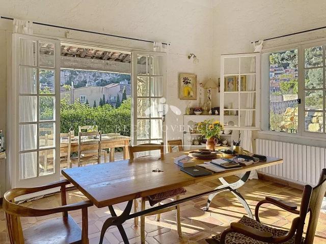 Charmante maison individuelle avec vue exceptionnelle sur Co. 140m² Cotignac