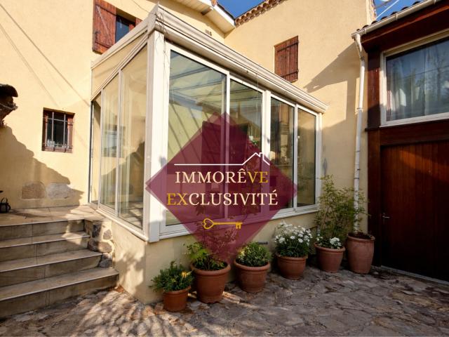Charmante maison individuelle de caractère 142 m2 au sol 3 chambres + bureau