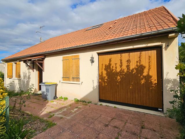 Charmante maison individuelle de plain pied avec jardin