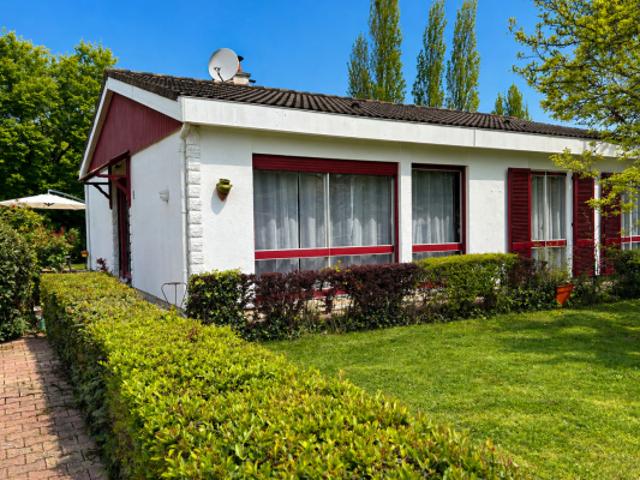 CHARMANTE MAISON JARDIN GARAGE LATRESNE