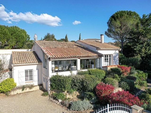 Charmante maison méridionale de 164 m² avec superbe jardin et piscine