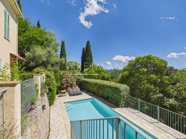 Charmante maison provençale avec piscine et vue panoramique Montauroux