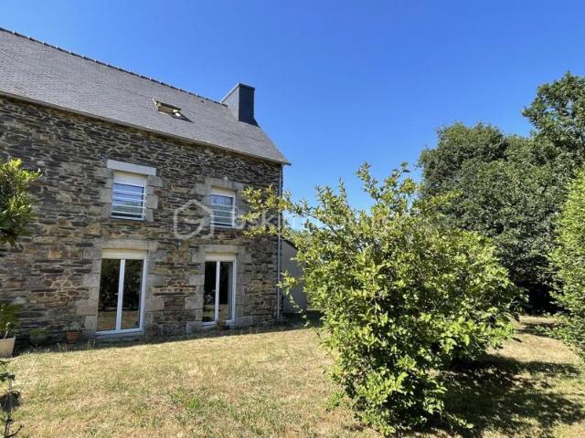 Charmante maison rénovée 107m2 avec grenier aménageable Calme et nature à 10 minutes de Ploërmel