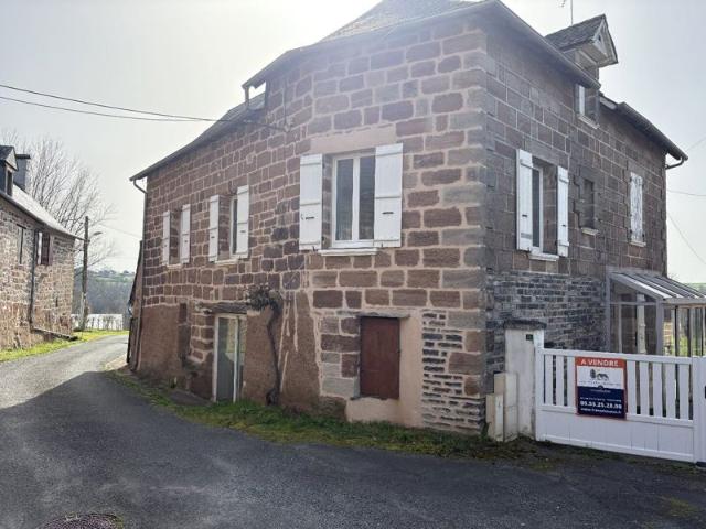 Charmante maison rénovée avec dépendances et vue imprenable