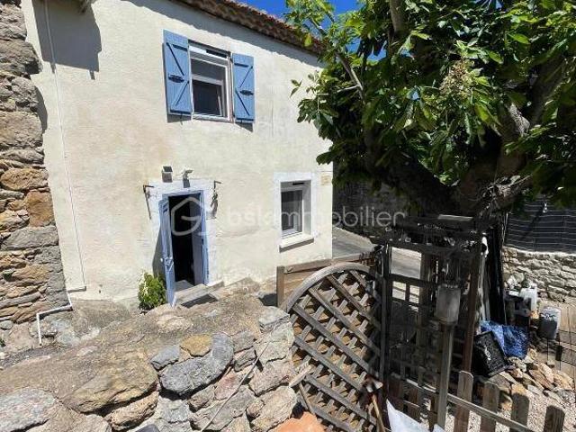 Charmante maison rénovée avec goût dans les Corbières avec terra