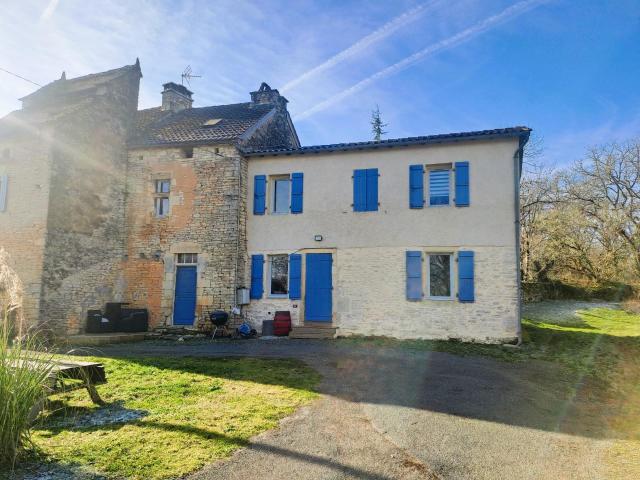 Charmante maison rénovée avec piscine et bergerie 96m² Gindou