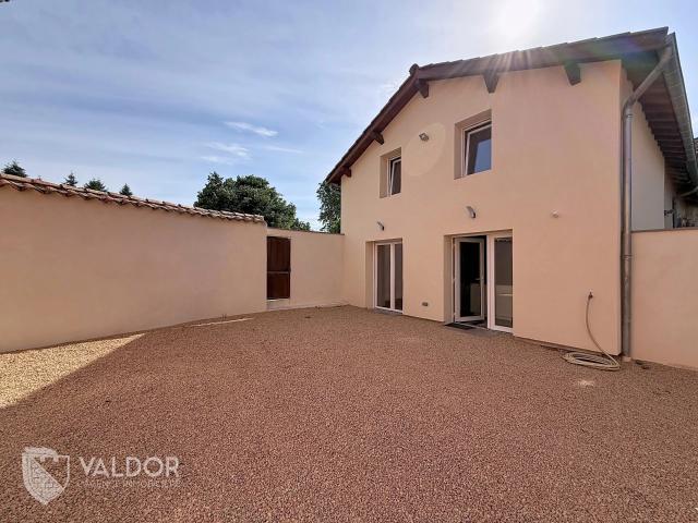 Charmante maison rénovée de 60 m² à Saint Georges de Reneins
